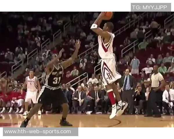 小黑与东契奇的火花碰撞展现桀骜不驯的篮球精神与友谊